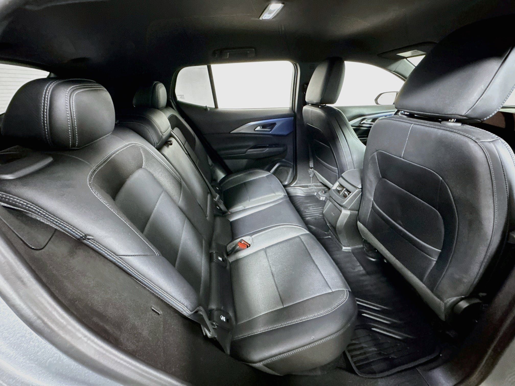 Used 2025 Chevrolet Equinox EV LT FWD image 26