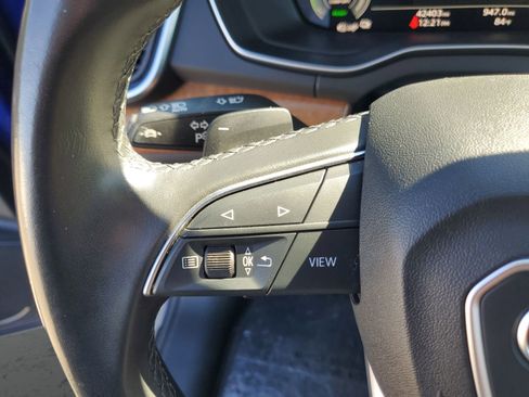 Used 2022 Audi Q5 e Premium w/ Convenience Package image 25