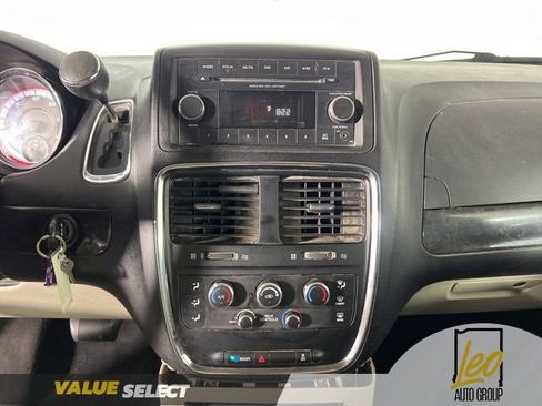 Used 2013 Dodge Grand Caravan SE FWD image 21