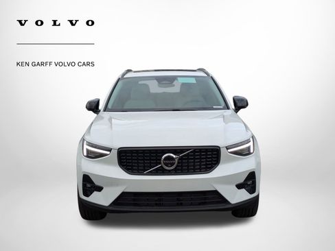 New 2026 Volvo XC40 B5 Plus w/ Protection Package Premier image 9