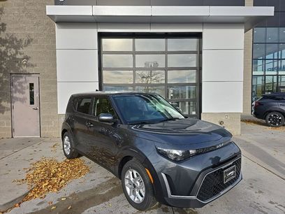New 2025 Kia Soul LX