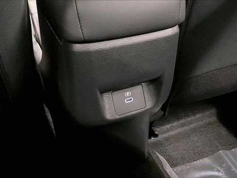 New 2025 Nissan Versa SR w/ Trunk Package FWD image 42