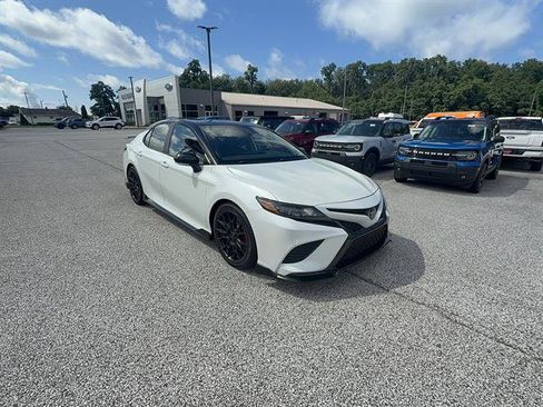 Used 2022 Toyota Camry TRD w/ TRD Package w/JBL Audio FWD image 9
