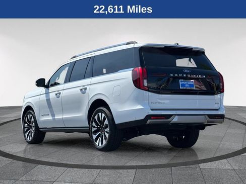 Used 2025 Ford Expedition Max Platinum w/ Driver's Package AWD/4WD image 8