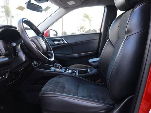 Used 2024 Mitsubishi Outlander 4WD Plug-In Hybrid image 12