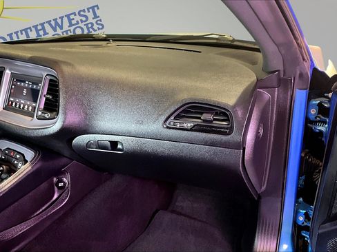 Used 2023 Dodge Challenger SXT RWD image 25