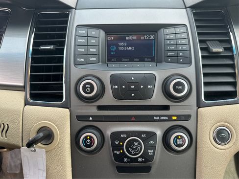 Used 2019 Ford Taurus SEL AWD/4WD image 22