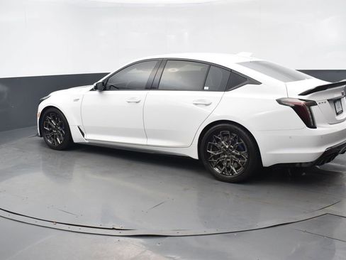 Used 2025 Cadillac CT5 V Blackwing w/ Carbon Fiber 1 Package RWD image 3