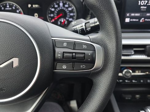 Used 2023 Kia K5 LXS image 23