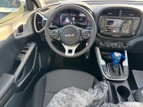 New 2025 Kia Soul LX image 9