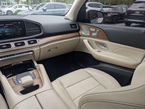 Used 2022 Mercedes-Benz GLE 350 w/ Premium Package image 13