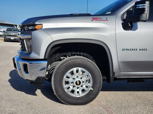 New 2026 Chevrolet Silverado 2500 LT w/ Leather Package AWD/4WD image 5