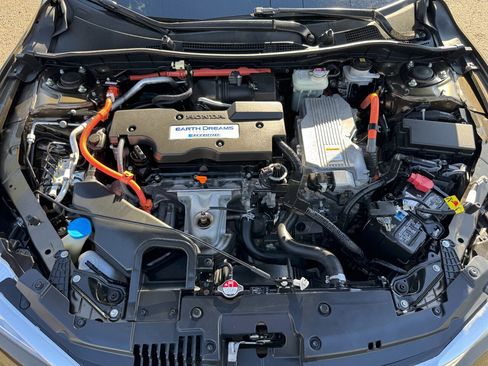 Used 2017 Honda Accord Touring image 30