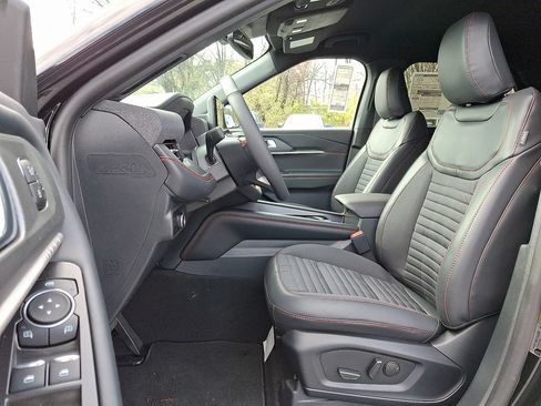 New 2026 Ford Explorer ST-Line w/ ST-Line Street Pack AWD/4WD image 11