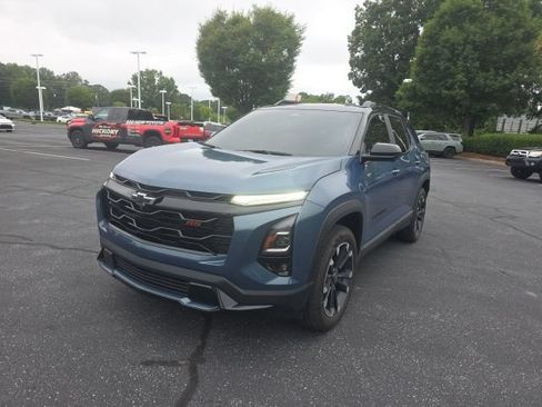 Used 2025 Chevrolet Equinox RS w/ Safety and Technology Package FWD image 4