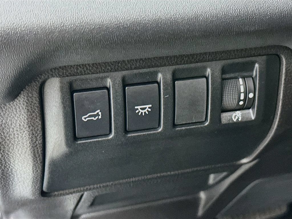 Used 2023 Subaru Ascent Limited w/ Technology Package AWD/4WD image 15