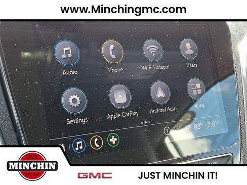 Used 2023 Chevrolet Equinox Premier AWD/4WD image 17