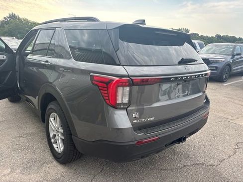 New 2026 Ford Explorer Active AWD/4WD image 5