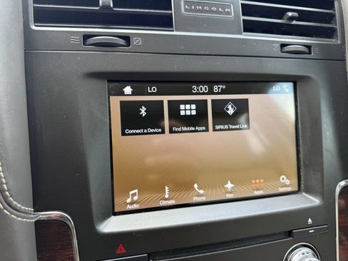 Used 2017 Lincoln Navigator L Reserve RWD image 43