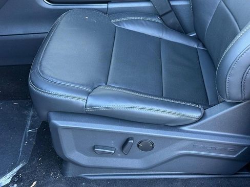 New 2025 Ford Expedition Platinum w/ Stealth Performance Package image 17