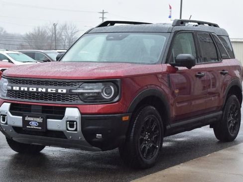 Used 2025 Ford Bronco Sport Badlands image 9