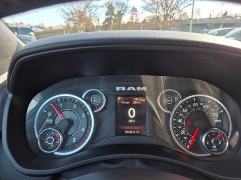 Used 2024 RAM 3500 Big Horn AWD/4WD image 22