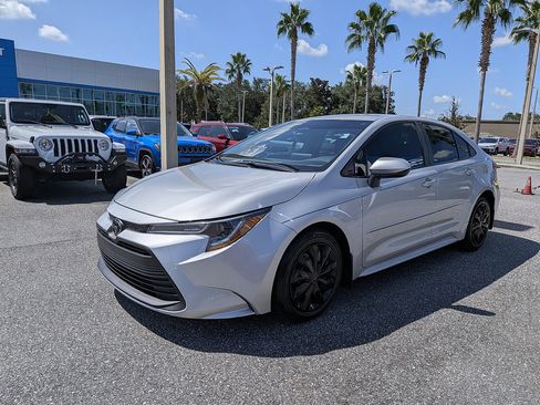 Used 2023 Toyota Corolla LE FWD image 7