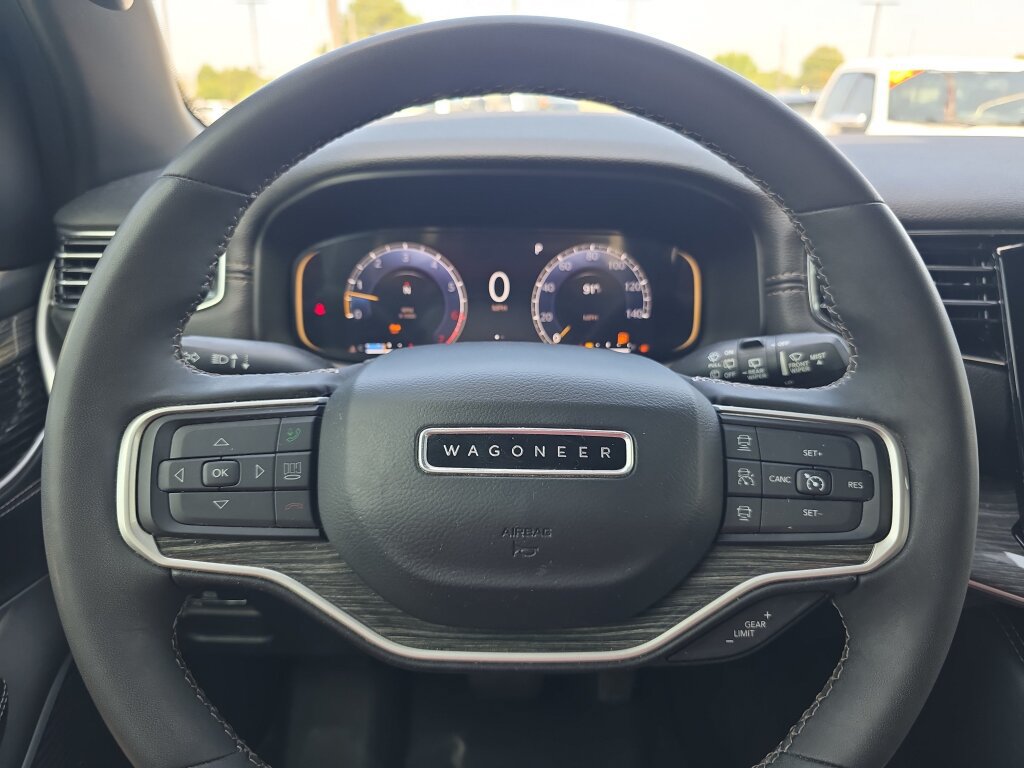 Used 2022 Jeep Wagoneer Series II RWD image 19