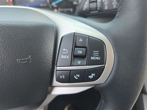 Used 2023 Ford Explorer XLT w/ Equipment Group 202A AWD/4WD image 15
