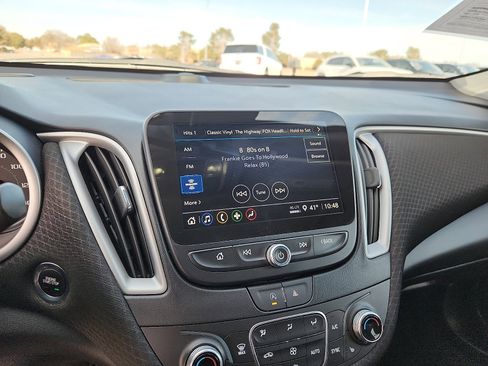 Used 2024 Chevrolet Malibu LT image 19