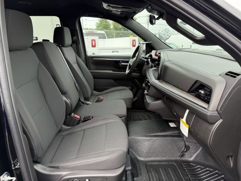 New 2025 Chevrolet Tahoe 4WD image 24