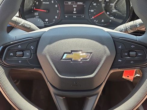 New 2026 Chevrolet Trax LS w/ LS Convenience Package FWD image 12