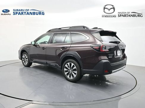 Used 2025 Subaru Outback Limited AWD/4WD image 2