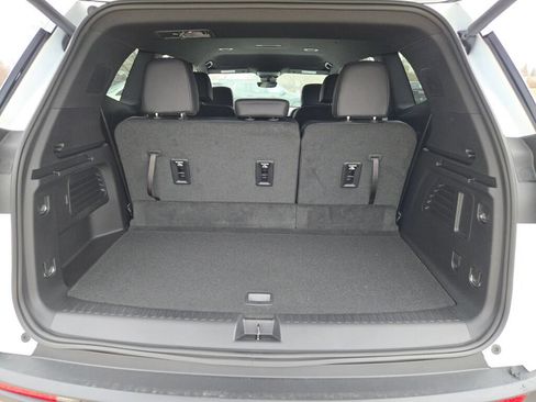 New 2026 GMC Acadia Elevation w/ Elevation Premium Package AWD/4WD image 19