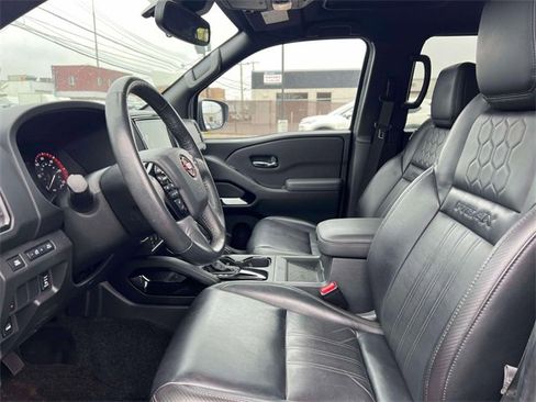 Used 2022 Nissan Frontier PRO-4X w/ Pro-4X Premium Package image 15