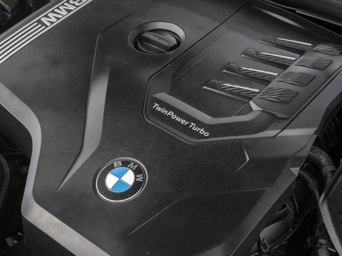 Used 2023 BMW 530i xDrive w/ Premium Package AWD/4WD image 4