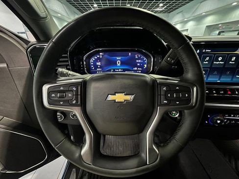 Used 2025 Chevrolet Silverado 1500 LT AWD/4WD image 16