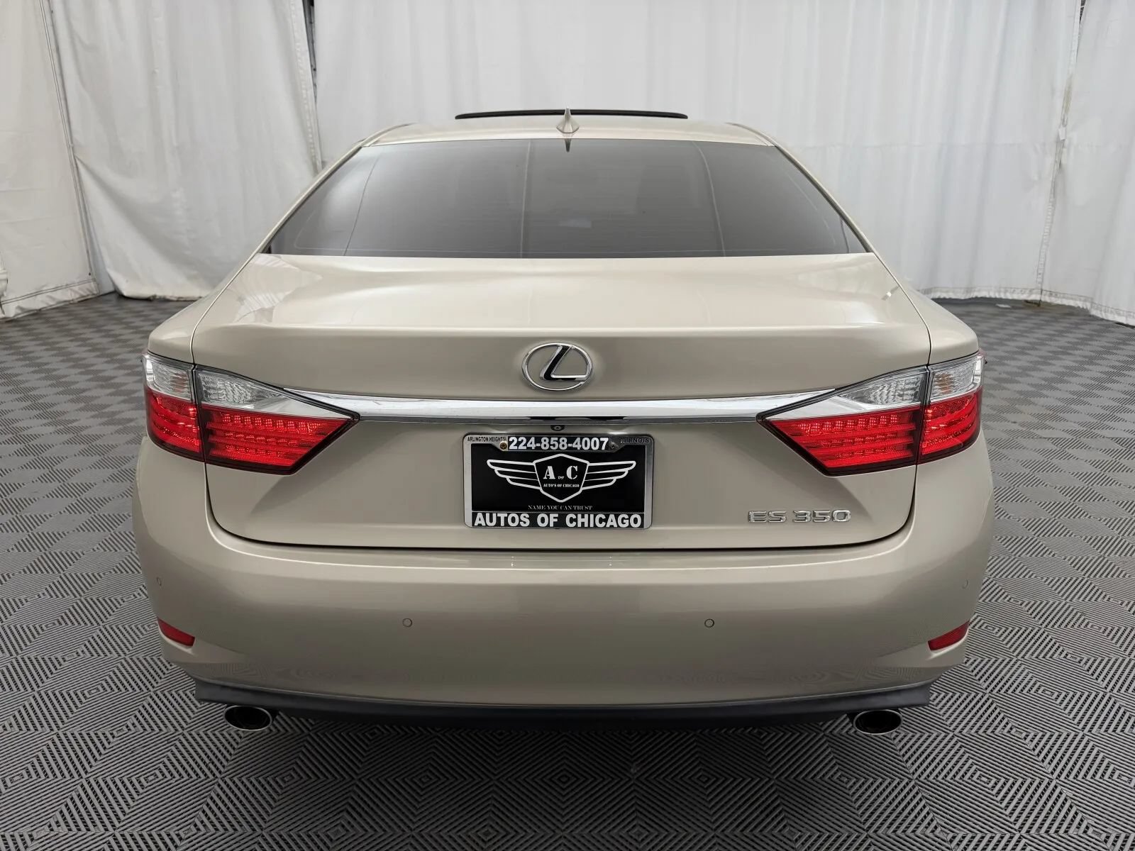 Used 2015 Lexus ES 350 w/ Luxury Package FWD image 6