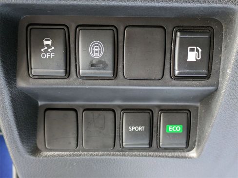 Used 2020 Nissan Rogue S image 6