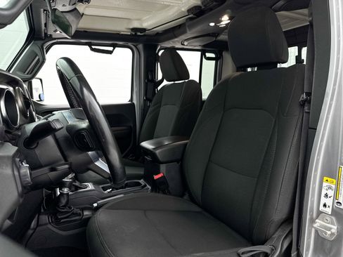 Used 2020 Jeep Gladiator Sport w/ Quick Order Package 24S image 21