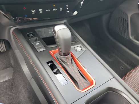 New 2026 Nissan Kicks SR image 17