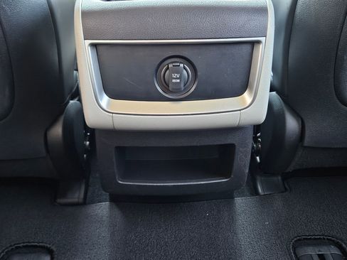 Used 2024 Kia Carnival LX image 27