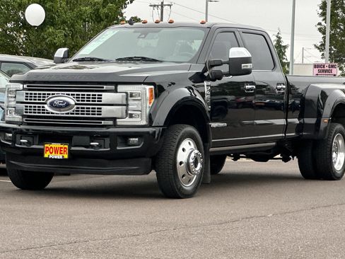Used 2019 Ford F450 Platinum w/ Platinum Ultimate Package AWD/4WD image 8