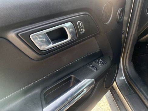 Used 2019 Ford Mustang Coupe w/ Equipment Group 101A RWD image 13
