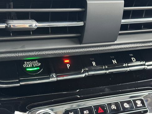 New 2025 Lincoln Corsair Reserve w/ Equipment Group 202A image 20