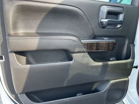 Used 2015 GMC Sierra 2500 Denali w/ Duramax Plus Package image 34