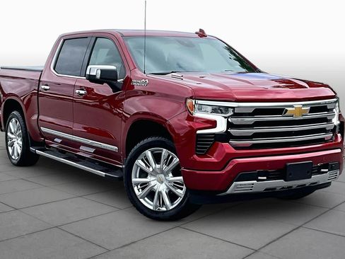 Used 2024 Chevrolet Silverado 1500 High Country w/ High Country Premium Package AWD/4WD image 2