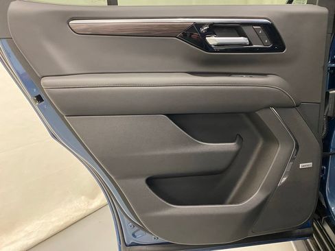 New 2026 Chevrolet Tahoe Premier w/ Sun And Tow Package AWD/4WD image 12
