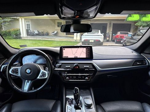 Used 2022 BMW M550i xDrive AWD/4WD image 21