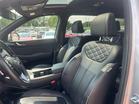 Used 2022 Hyundai Palisade Calligraphy FWD image 6